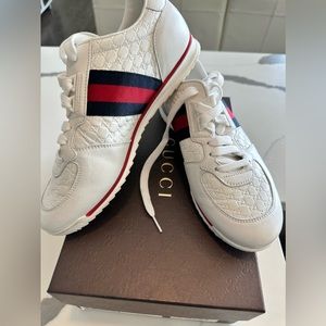 Such a lady!! 💋 Gucci Leather Web Sneaker 'White' sneakers.